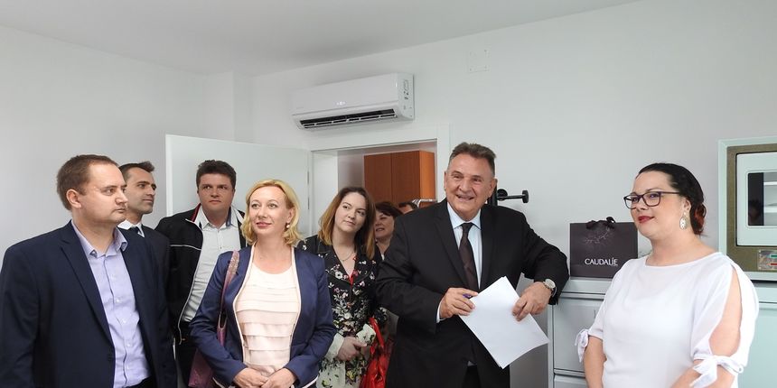 1710af663abd0e1081881c61e581b360.jpg?v=2