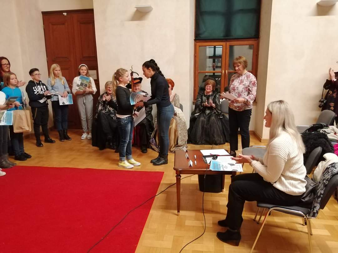 4a58aa50f78fea122bef32f2aa4077b8.jpg?v=2