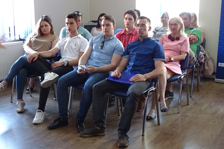 4dd4fd59ec785095c4d08338e0236f28.jpg?v=2