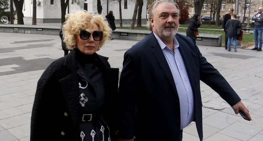 Lepa Brenu i supruga Bobu na sud 'odveo' njihov kum: Traži od pjevačice i muža 500 tisuća eura