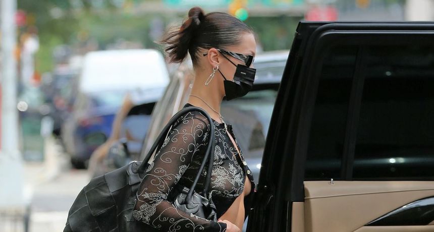 Bella Hadid u još jednoj kombinaciji za sjest i plakat: Gdje su nestala njezina glamurozna izdanja?