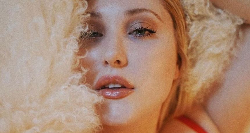 Ne ona koja mu je skoro uništila karijeru: Kći slavnog glumca postala prvi plus-size model na naslovnici Playboya