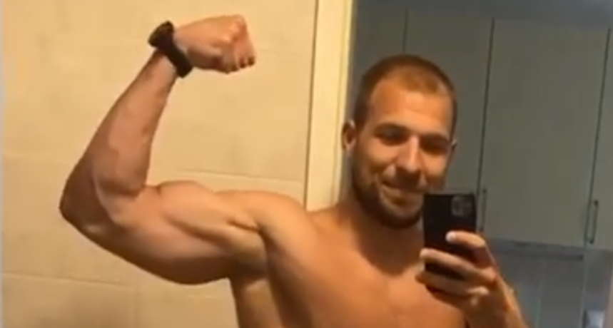 Mijo pokazao savršeno isklesano tijelo pa stao na vagu: Možete li pogoditi koliko ima kilograma?