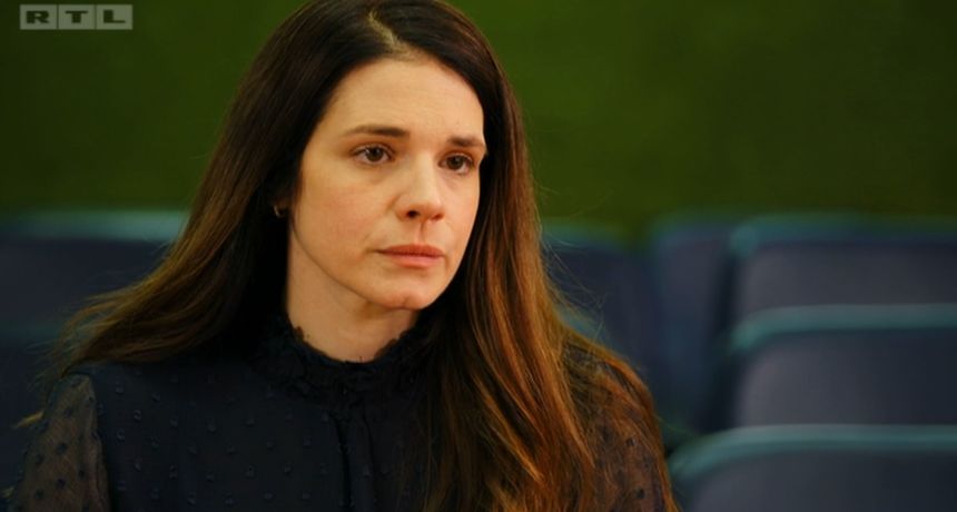 Lea je razočarana nakon suđenja jer nema dovoljno dokaza koju optužuju Mihajla