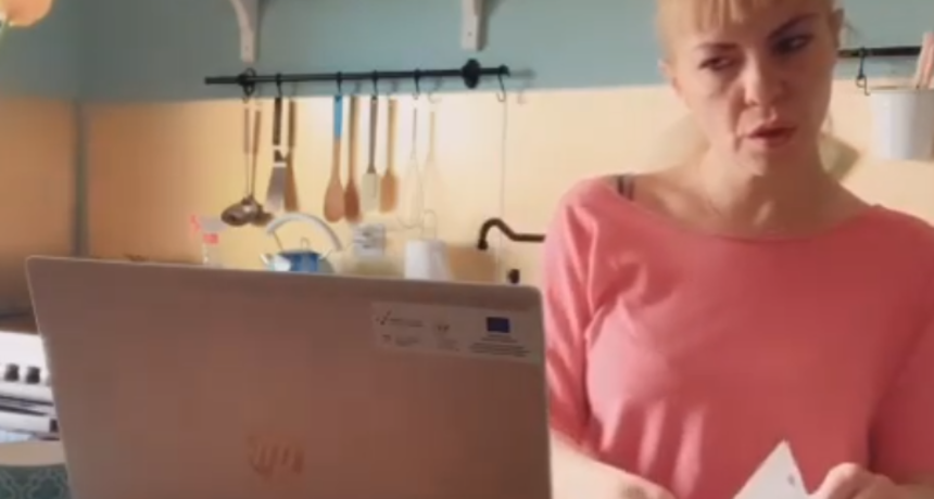 Lidija pokazala svoj kućni ured: Profesorica hrvatskog jezika i književnosti ovih dana ima mnogo posla