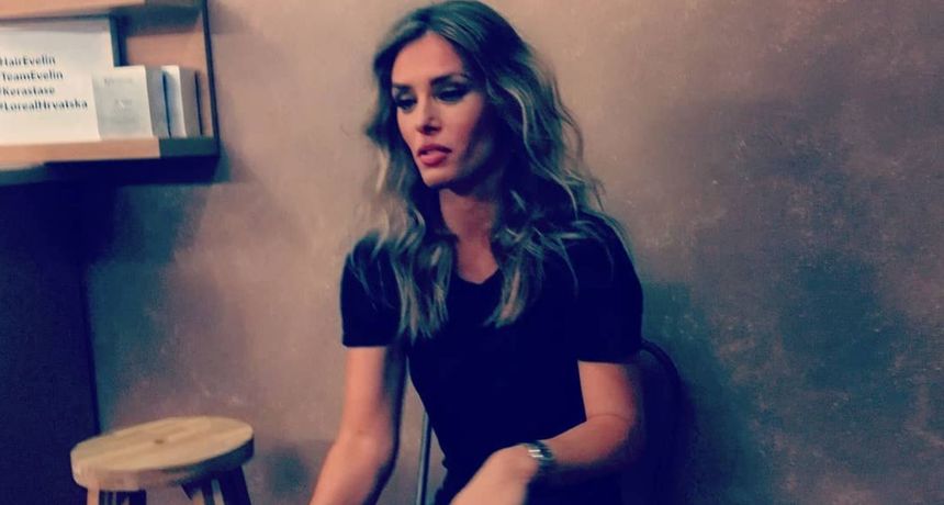 Trudnički sjaj: Leona Paraminski pokazala mali trbuščić