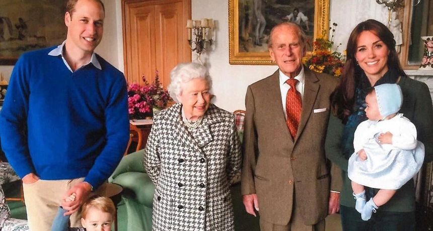 Neviđene fotke kraljevske obitelji: Jedna je privukla posebnu pažnju, a svi hvale Kate Middleton