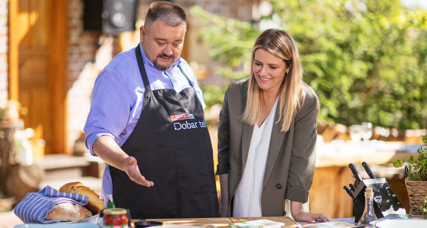 U novoj epizodi 'BBQ majstorije sa Špičekom by SPAR' popularni kuhar ugostit će Antoniju Blaće i počastiti je slasnom piletinom