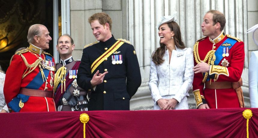Princ William i Kate odali počast princu Philipu među posljednjima, evo i kako