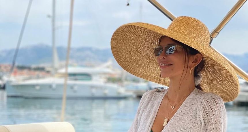 Osmijeh i simbolična torba: Severina se oglasila prvi put nakon novih optužbi Milana Popovića