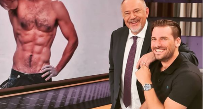 Šprajc pozirao s rekorderom u ronjenju: 'Fotografija je napravljena s nadom da će nešto od njegovih trbušnih mišića preći na mene'