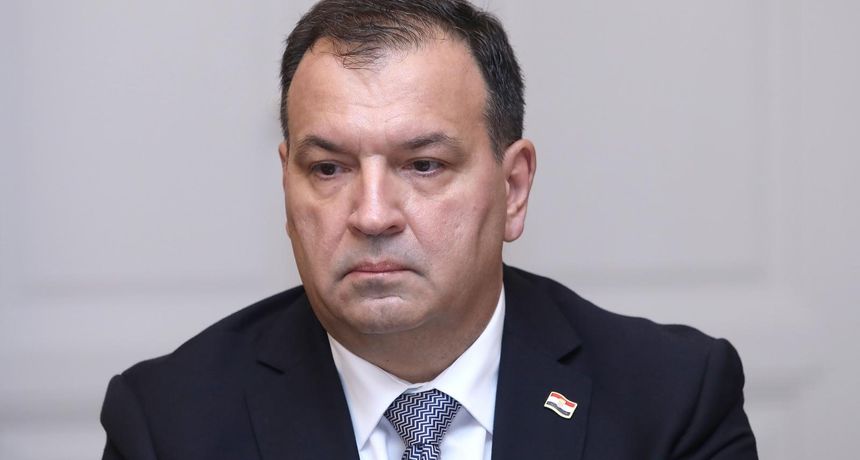 Ministar zdravstva Beroš: 'Situacija je neodrživa. Dugovi prema veledrogerijama su utrostručeni' - RTL VIJESTI