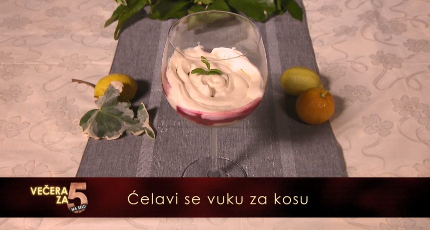 Recept za 5: Desert u čaši s malinama i bijelom čokoladom