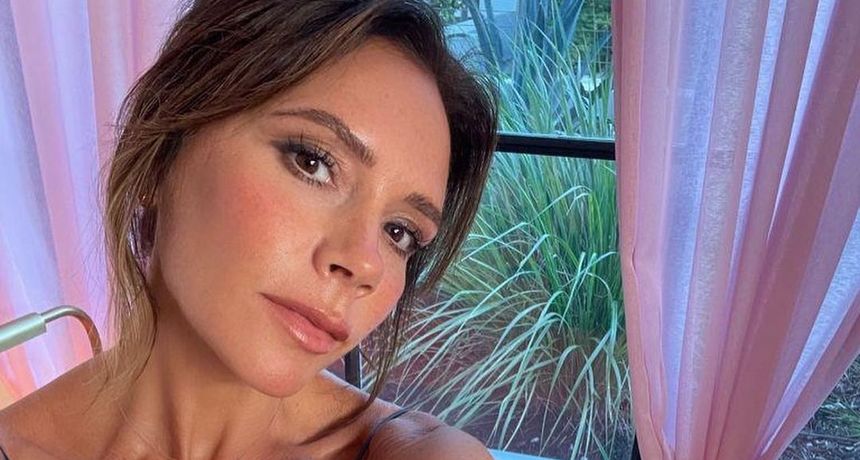 'Što se dogodilo s njezinim licem?': Victoria Beckham iznenadila novim izgledom