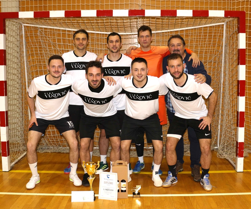 Fotogalerija FOTO Vinarija Novak Bajzovi Dvori i Šic bar Car wash