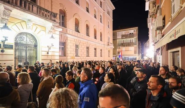 Slobodni ljudi": Sve više građana u Zadru dolazi na prosvjede — eZadar.hr
