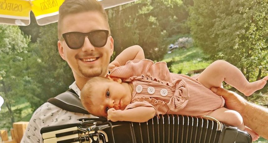 Kad glazba ponese, može i beba na harmoniku: Neočekivano iskustvo grupe Zlatnik