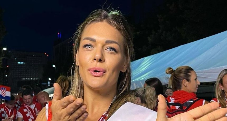 Sandra Perković preslatkom gestom ispred olimpijskog stadiona čestitala rođendan najboljoj prijateljici