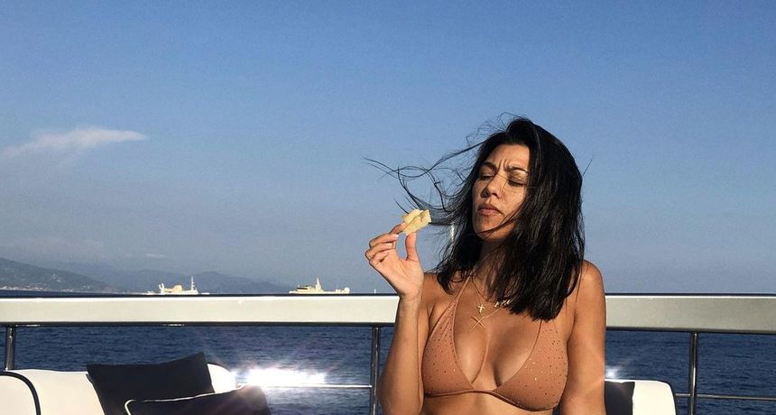 Što se događa? Balkanska pjesma preko noći postala hit u svijetu, zaplesala i slavna Kardashianka