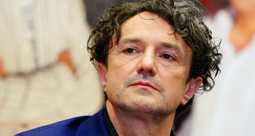 Iznenadni gubitak ga je slomio: Goran Bregović u teškoj je depresiji te samo šuti i plače? - RTL TABLOID
