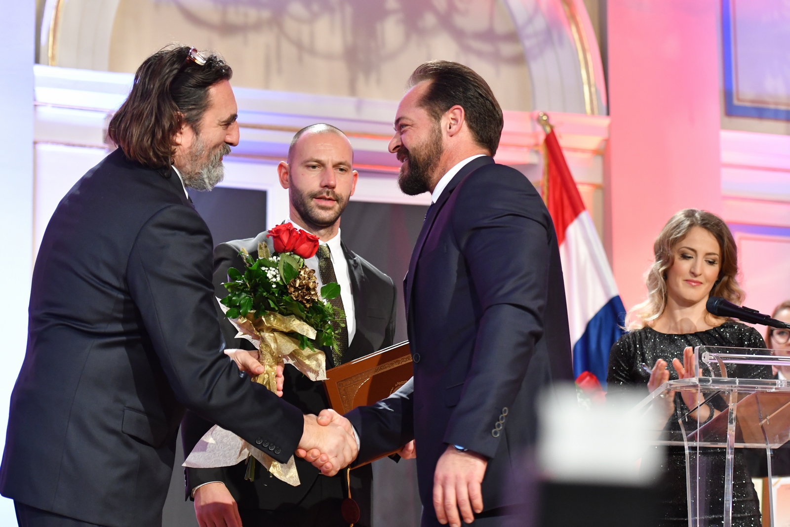 a4c6bd4ab1dd1614fac5dc278c0e8864.jpg?v=2