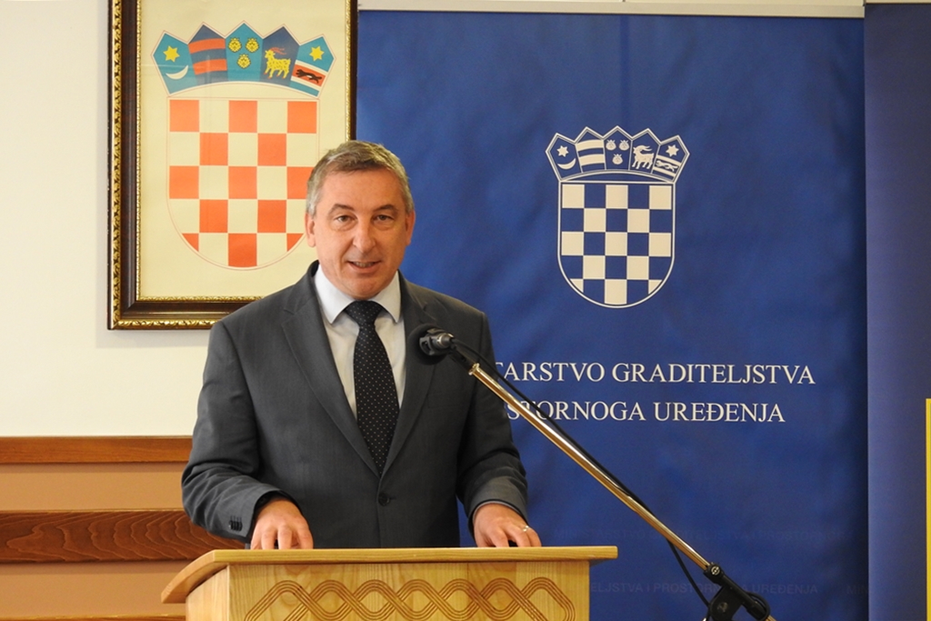 a8417558de7f36cbeb12b186eff650e4.jpg?v=2