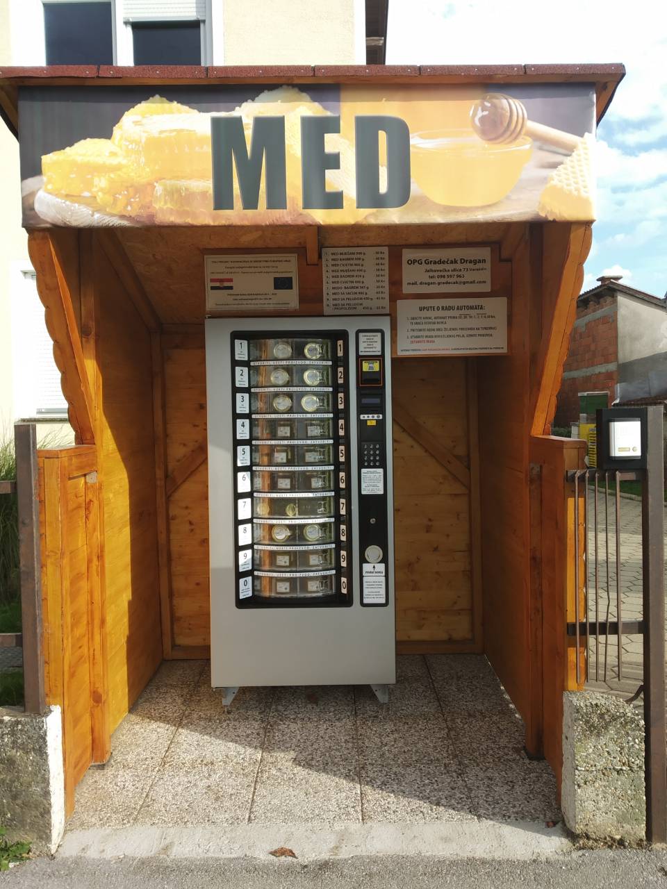 cac00b8a878d41099d037f03f2e594e3.jpg?v=2