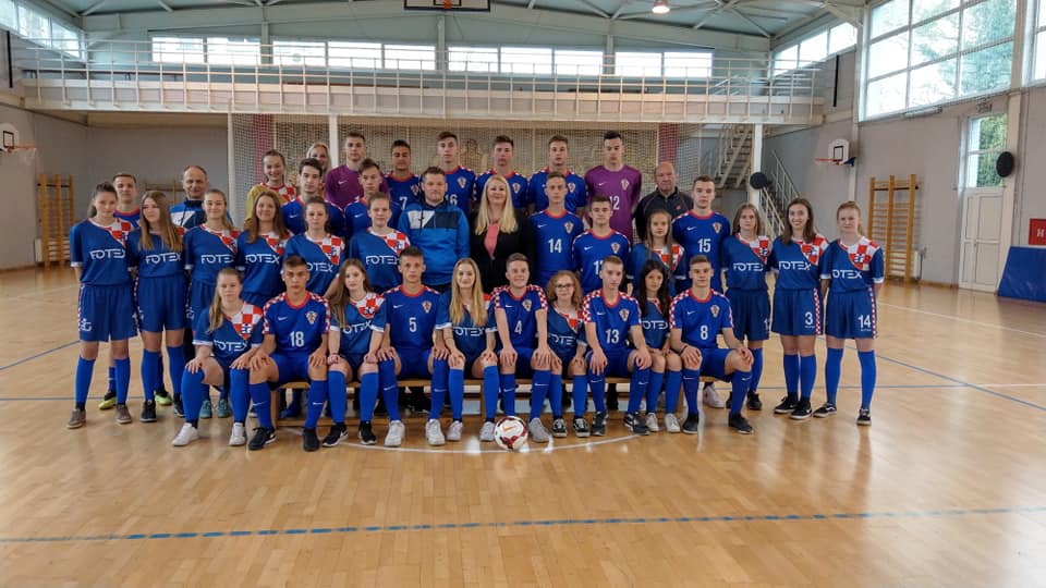 cd1324a1697f489167decfd1f7b09b43.jpg?v=2