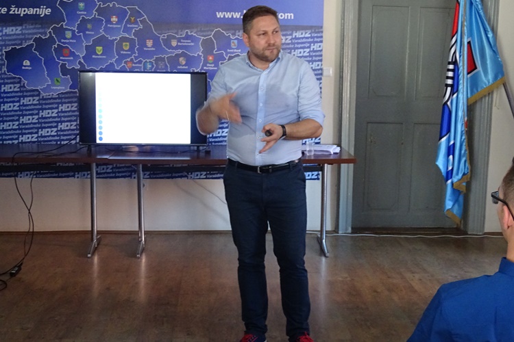 f87cfc42f7f04b6022372cfbec7cb60e.jpg?v=2