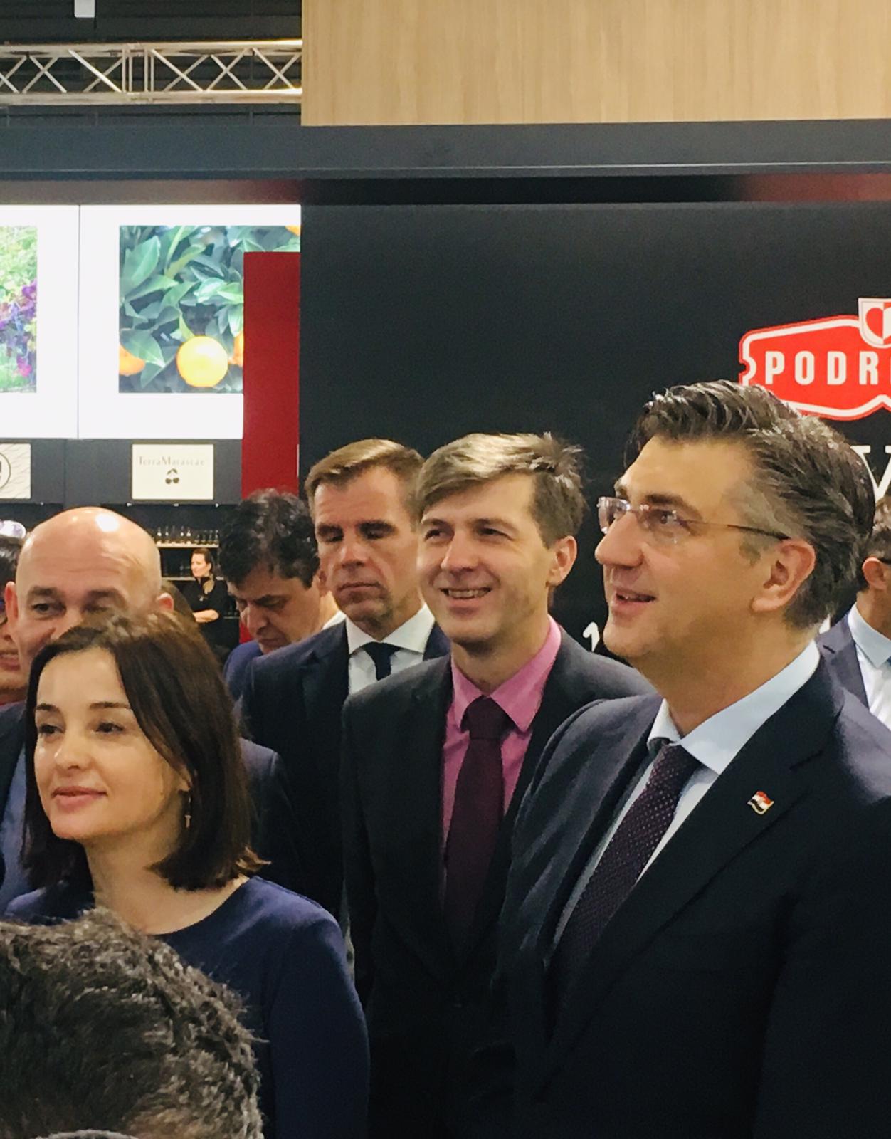 f9fc093eddae6e4545127281b6fe7003.jpg?v=2